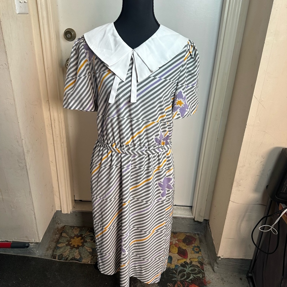 Vintage-Inspired Striped Dress w/ White Sailor Collar & Tie | Midi